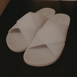 Boutique Slides!💦